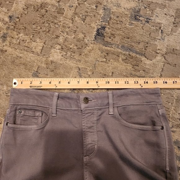 NYDJ super soft Marilyn Straight grey jeans. - Picture 12 of 15